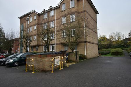 2 bedroom flat to rent - Photo 4