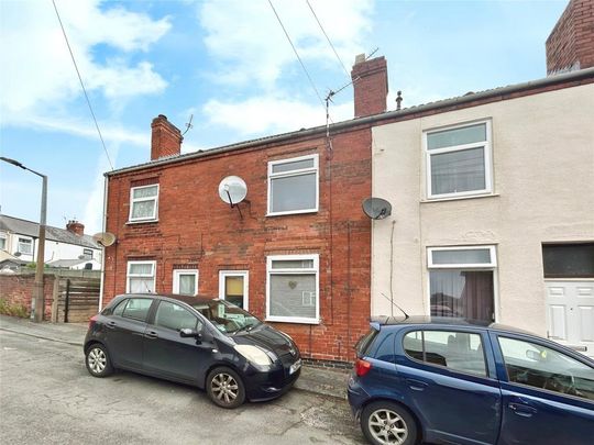 2 bedroom terraced house to rent - Photo 1