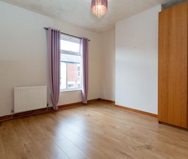 2 bedroom terraced house to rent - Photo 4