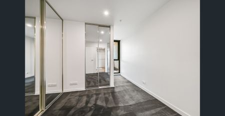 Stylish 2B2BT Apartment with Stunning City Views - Photo 4