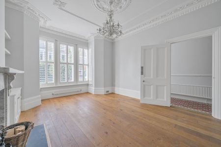 5 bedroom flat to rent - Photo 2
