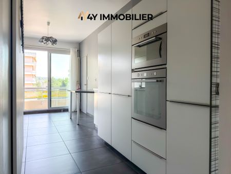 Location Appartement 5 pièces 150m² MEYLAN 38240 - Photo 4