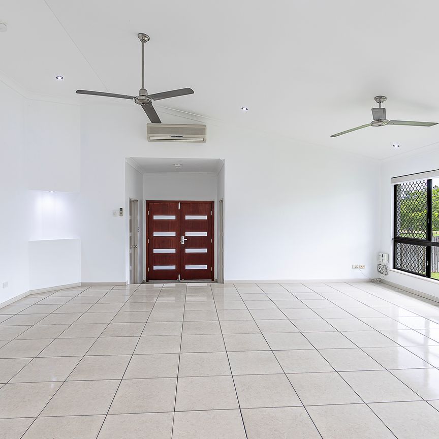 7 Helvellyn Street, Bushland Beach QLD 4818 - House For Rent | Domain - Photo 1