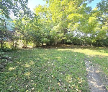 For Lease - 939 Wellington Street, Windsor, Ontario - Photo 3