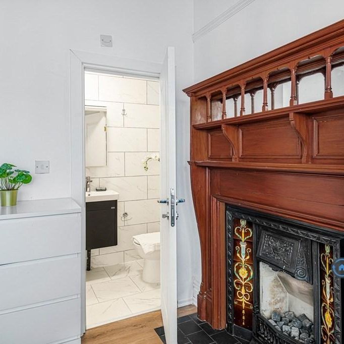 5 bedroom flat to rent - Photo 1