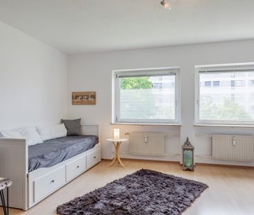 Near lake Lerchenau and OEZ - Foto 4