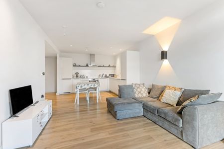 3 bedroom apartment to rent - Photo 3