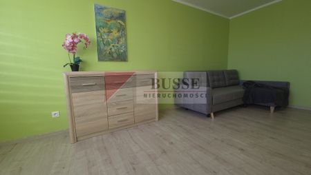 Ładna Kawalerka! 33 m2. Osobna kuchnia. - Photo 2