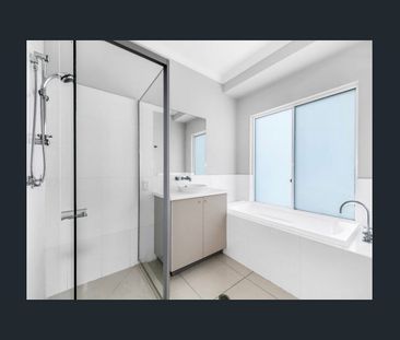 Lifestyle Home In North Lakes! Pool, Study, Multiple Living Areas, ... - Photo 5