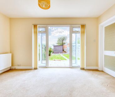 4 bedroom semi-detached house to rent - Photo 4