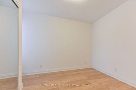 For Lease - 14 Marshall Street, Toronto, Ontario - Photo 2