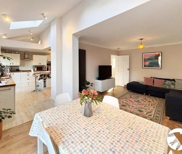 4 bedroom semi-detached house to rent - Photo 3