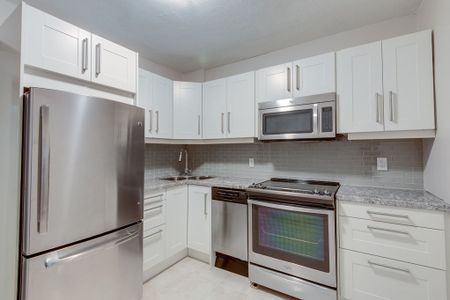 For Lease - 109 Neville Park Boulevard Unit# 2nd Floor, Toronto, Ontario - Photo 4