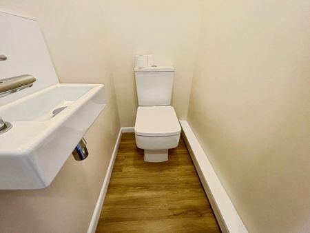 Sanctus Drive, Stratford-upon-Avon - Photo 2