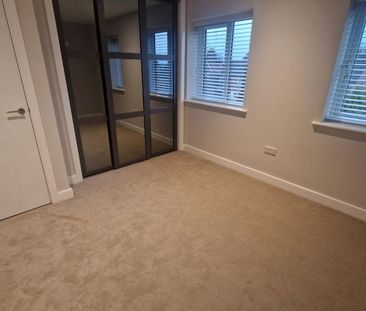 2 bedroom semi-detached house to rent - Photo 2