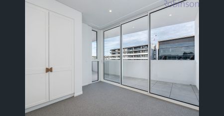 Luxurious, air-conditioned apartment in harbourside building with pool, gym and rooftop BBQ terrace; LUME Apartments - Photo 2