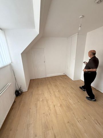 3 bedroom terraced house to rent - Photo 5