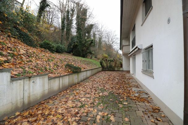 Zwischen Bahnhof SBB und Bruderholz - moderne 3 1 /2-Zimmerwohnung mit grossem Aussensitzplatz - Foto 1