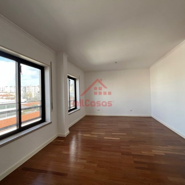 Apartamento T5 em Lisboa - Photo 1