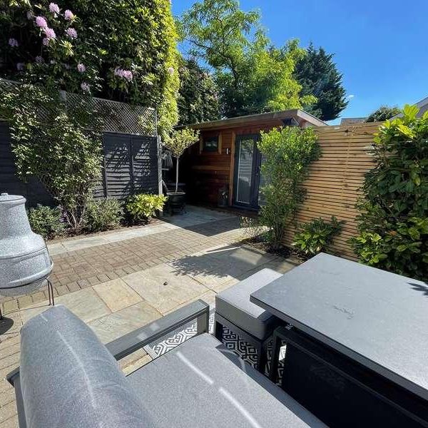 Barnway, Englefield Green, Egham, TW20 - Photo 1