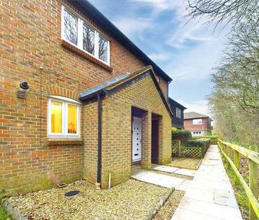 Othello Grove, Warfield, Bracknell, Berkshire, RG42 - Photo 1