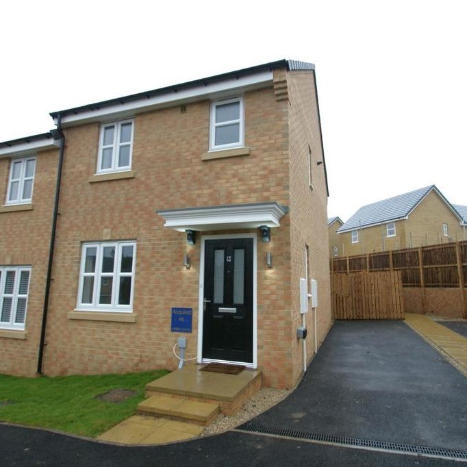 2 bedroom end of terrace house to rent - Photo 1