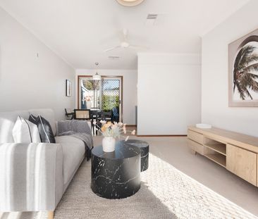 Modern 2-Bedroom Unit with Private Backyard - $580 per Week - Photo 3