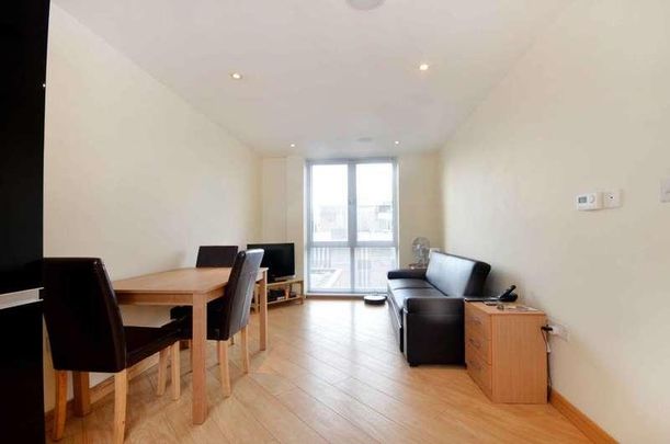 Martyr Road, Guildford, GU1 - Photo 1