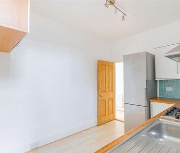 Hawthorn Road, Hornsey, N8 - Photo 1