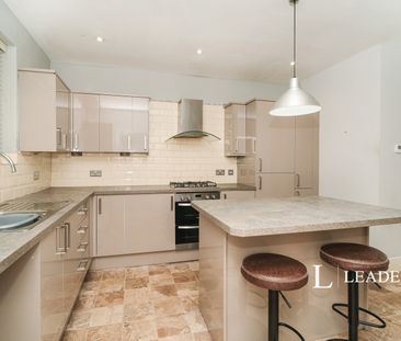 3 bedroom house to rent West Green, Middleton, Manchester, M24 - Photo 1