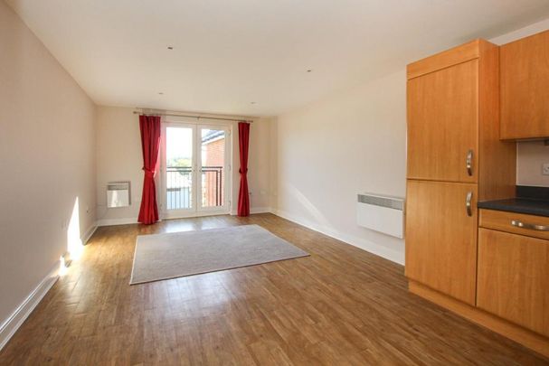 2 bedroom flat to rent - Photo 1