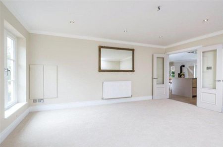 6 bedroom detached house to rent - Photo 4