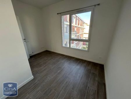 Appartement à louer 4 pièces 79.9m² - Photo 3