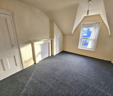 5 bedroom terraced house to rent - Photo 3