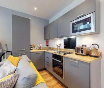 2 bedroom apartment to rent - Photo 2