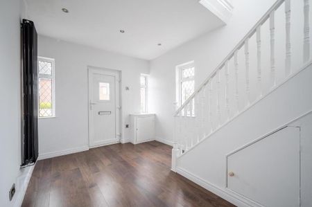 23 Summerhill Avenue, Belfast, BT5 7HD - Photo 3