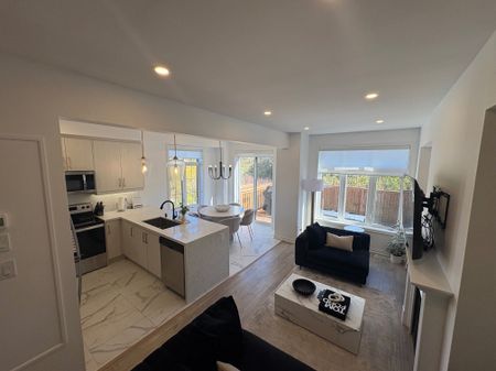 For Lease - 7460 BAYCREST Common, Niagara Falls, Ontario - Photo 3
