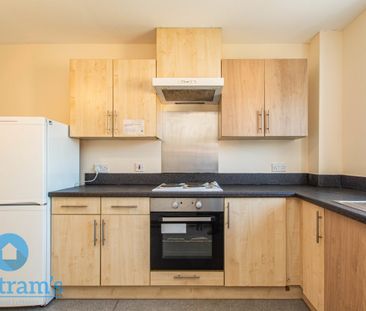 2 bed Flat for Rent - Photo 5