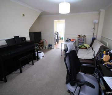 3 bedroom property to rent in Wokingham - Photo 2