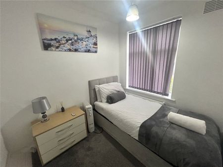 3 Bed Terraced House, Batsford Road, CV6 - Photo 2