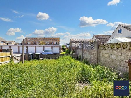 3 bedroom end of terrace house to rent - Photo 2
