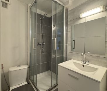 Location Appartement 1 pièce 16m² PARIS 10ème - Photo 3