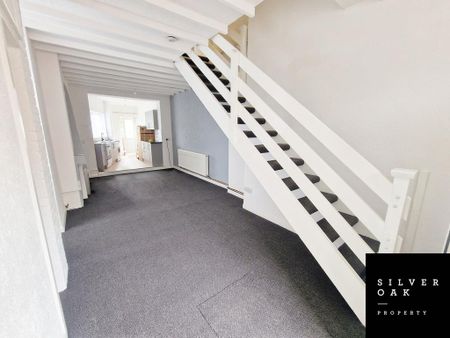 2 bedroom end of terrace house to rent - Photo 2