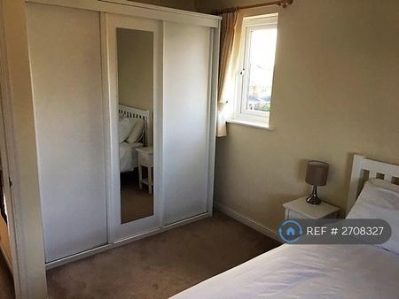 2 bedroom penthouse to rent - Photo 4