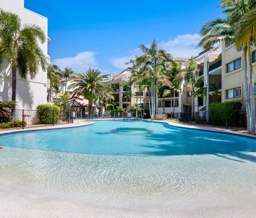 212/392 Marine Parade, Labrador, Qld 4215 - Photo 6