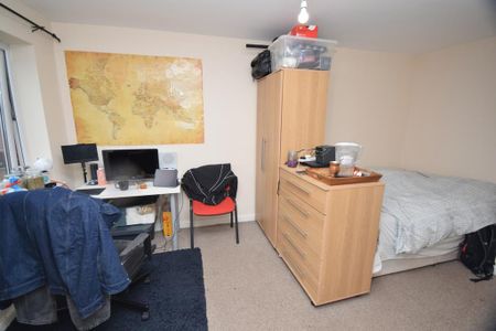 5 bedroom house to rent - Photo 2