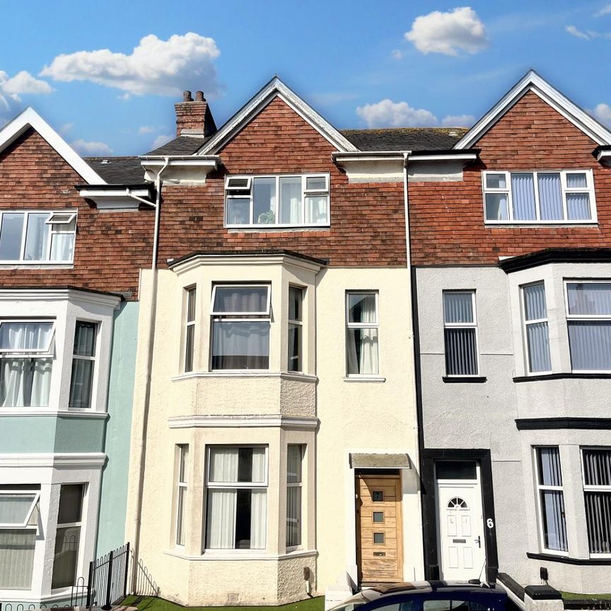 Addison Road, Plymouth - Photo 1