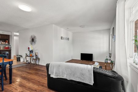 For Lease - 52 Champagne Avenue Unit# C, Dows Lake - Civic Hospital and Area, Ontario - Photo 4