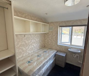 Studio Flat, Lennard Road, SE20 - Photo 2