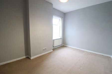 3 bedroom end of terrace house to rent - Photo 5